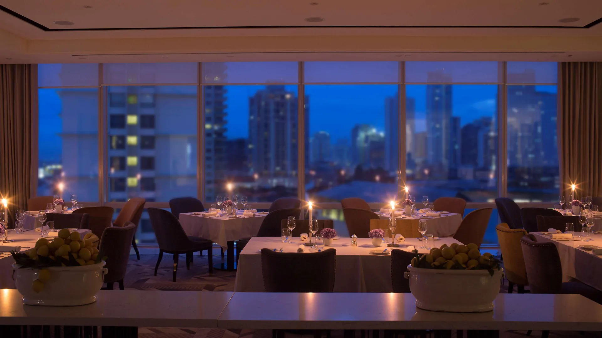 Raffles Makati Hotel Makati City 5*,